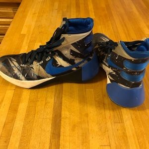 Nike Sz 9.5 men’s Hyperdunk2015
